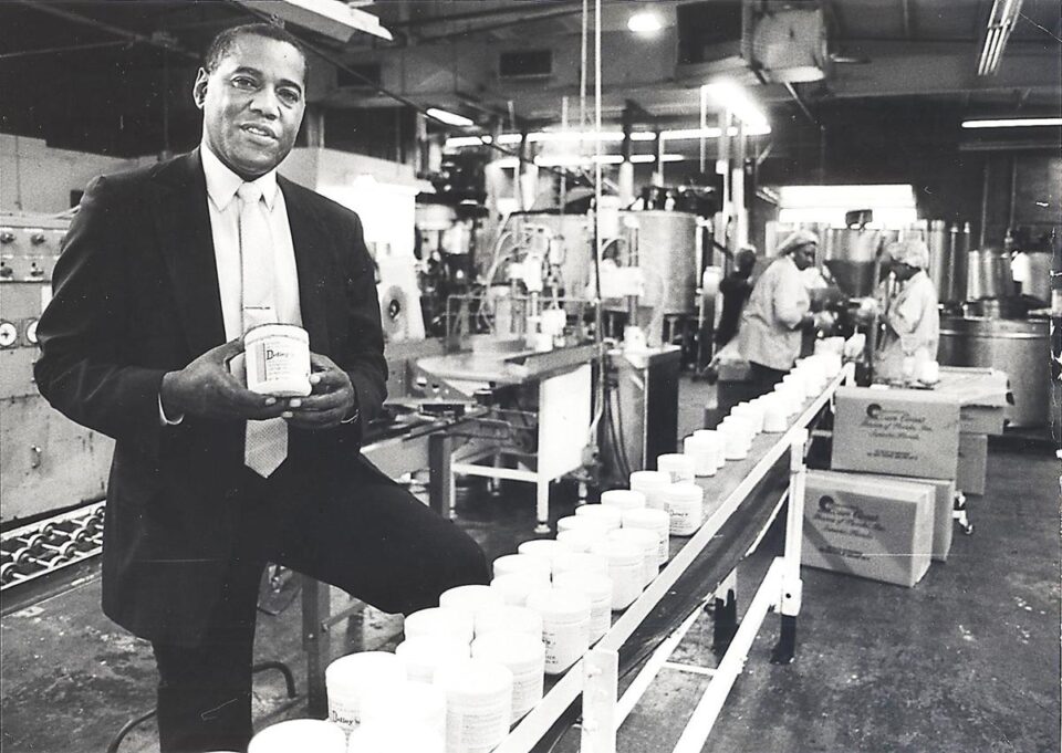 Dudley Products Cosmetics, la historia de un exitoso emprendimiento